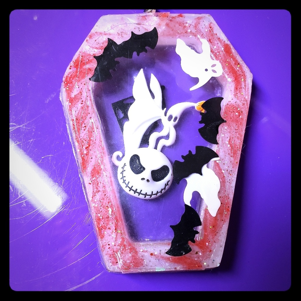 Jack skellington coffin shaker keychain